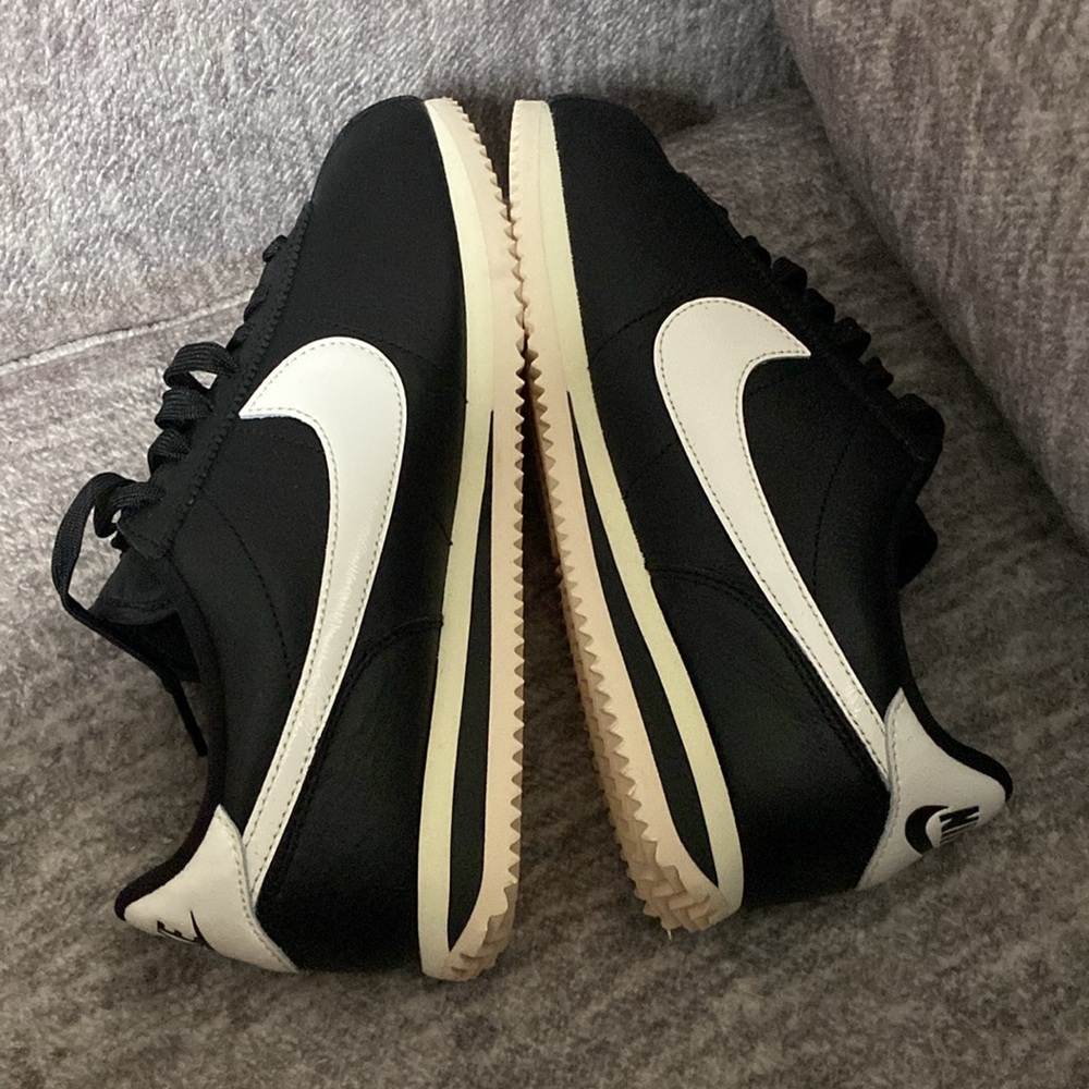 Nike Cortez Basic Leather - image 3